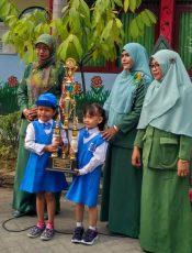 Juara 2 Tembang Jawa Anak-anak di Hari anak nasional